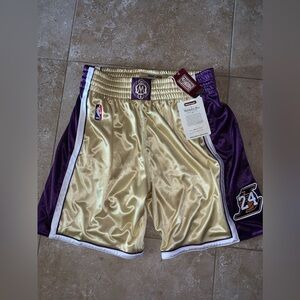 Los Angeles Lakers Kobe Bryant Mitchell & Ness Gold Hall Of Fame 2020 #24 Shorts